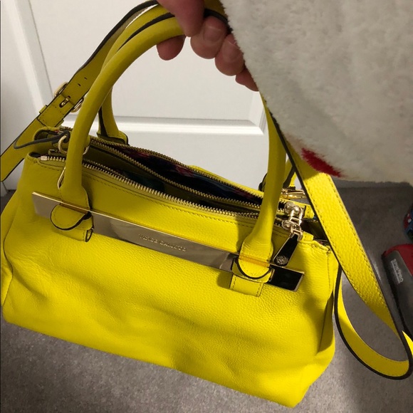 Vince Camuto genuine leather yellow satchel crossbody - Picture 3 of 8
